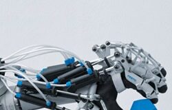 Festo Develops the ExoHand – A Solution for future human-machine cooperation in industrial environments festo app1